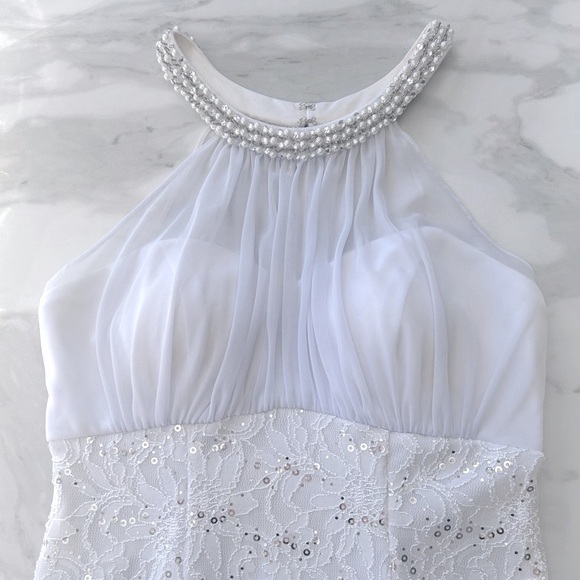 Eureka Lace Evening Gown - Picture 7 of 16